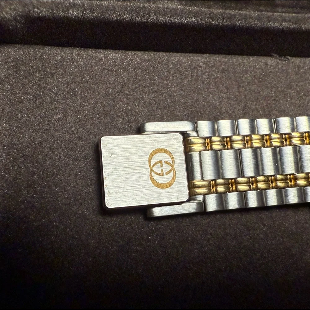 Gucci Vintage Unisex Watch - Picture 4 of 11